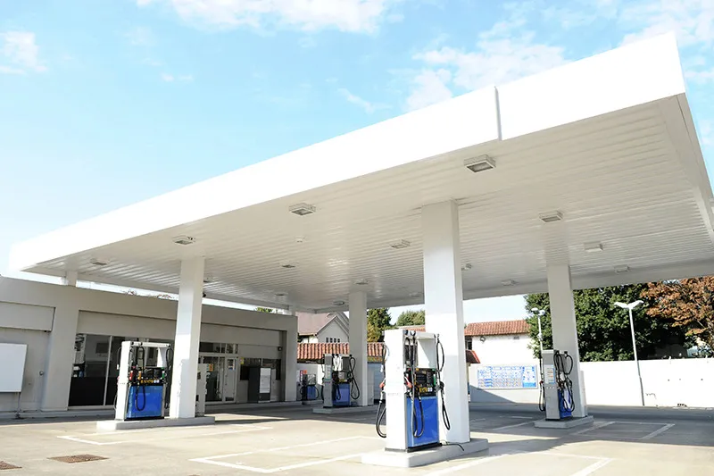 カーライフを支えるガソリンスタンド